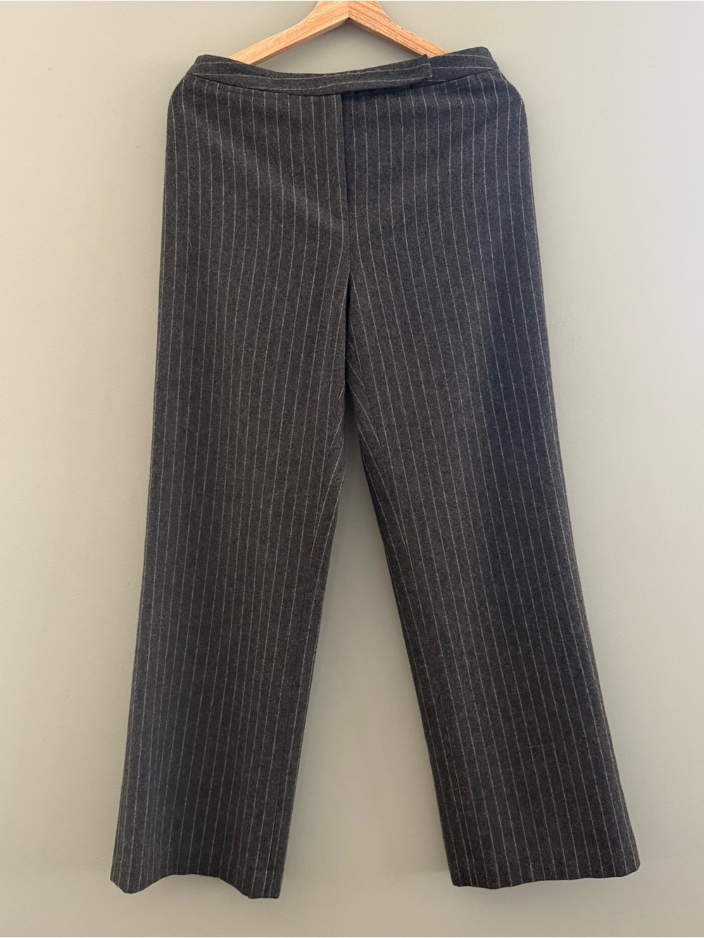 Ann Taylor Vintage Grey Wool Pinstriped Trousers - 6